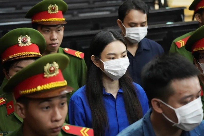 View - Hoa hậu Thùy Tiên vướng ồn ào tai tiếng nhất năm 2025 | Báo Tri thức và Cuộc sống - TIN TỨC PHỔ BIẾN KIẾN THỨC 24H