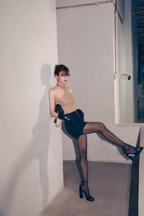 Luna Đào cho hay, thường ngày, cô dành thời gian trồng cây, chăm sóc thú cưng, tập thể dục. Ảnh: FB Luna Đào.