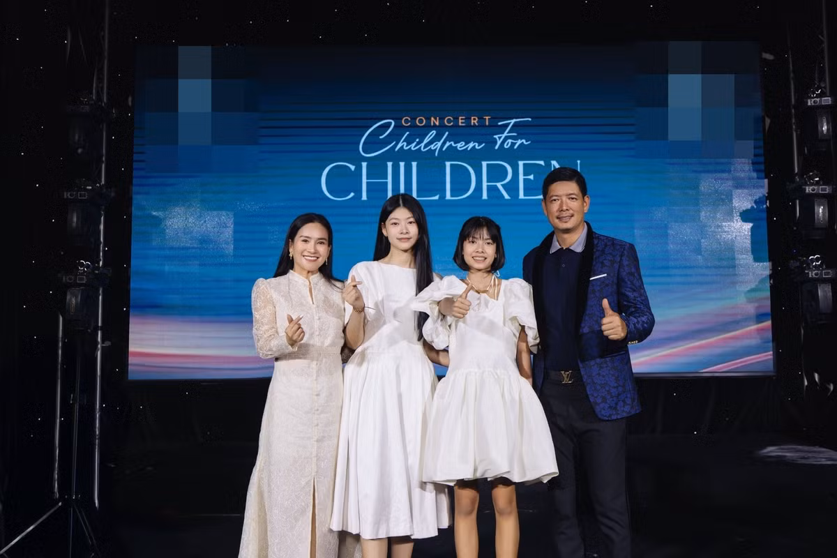 Năm 2008, Bình Minh và doanh nhân Anh Thơ kết hôn. Mỗi dịp kỷ niệm ngày cưới, cả hai lại dành cho nhau lời ngọt ngào. Ảnh: FB Anh Thơ.