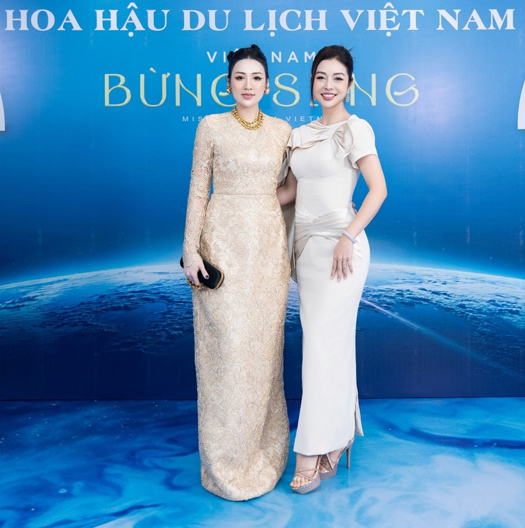 Trọng Vũ hoa-hau-du-lich-vn-8.jpg