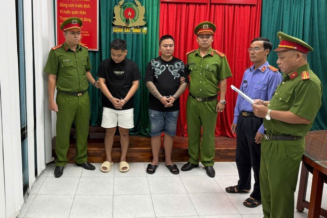 Công an cung cấp. Công an cung cấp.