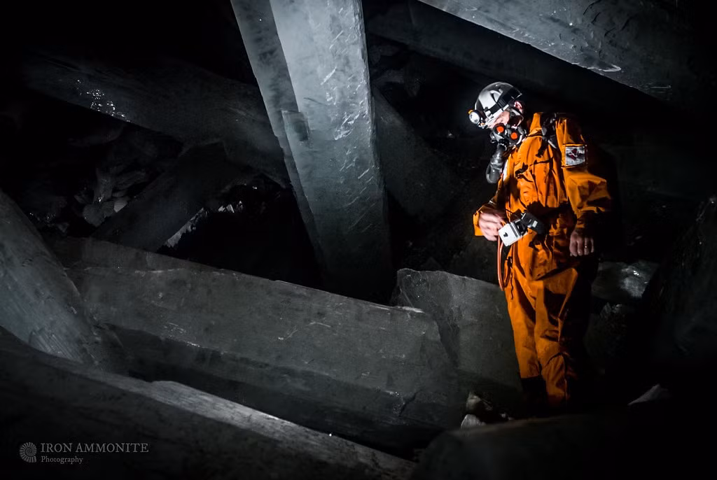 Vẻ đẹp mong manh của khoáng vật được mệnh danh là “Pha lê Mặt Trăng”