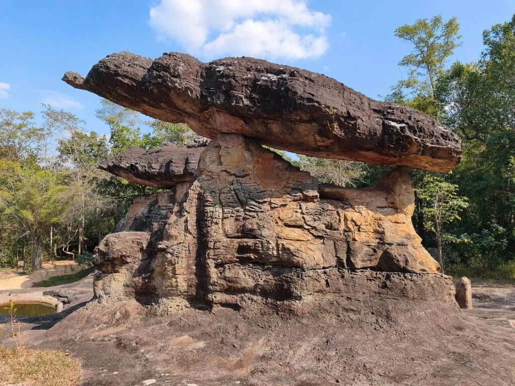 Chiêm ngưỡng kỳ quan đá thiên nhiên kỳ ảo có 1-0-2 của Thái Lan