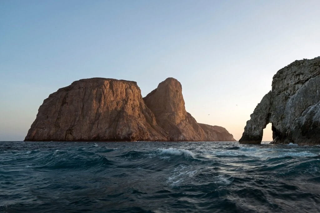 Khám phá thiên đường của muôn loài giữa Thái Bình Dương 