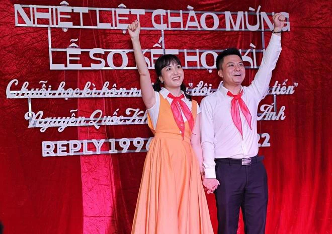 Đám cưới “trở về tuổi thơ” của cặp đôi Hà Nội gây sốt 