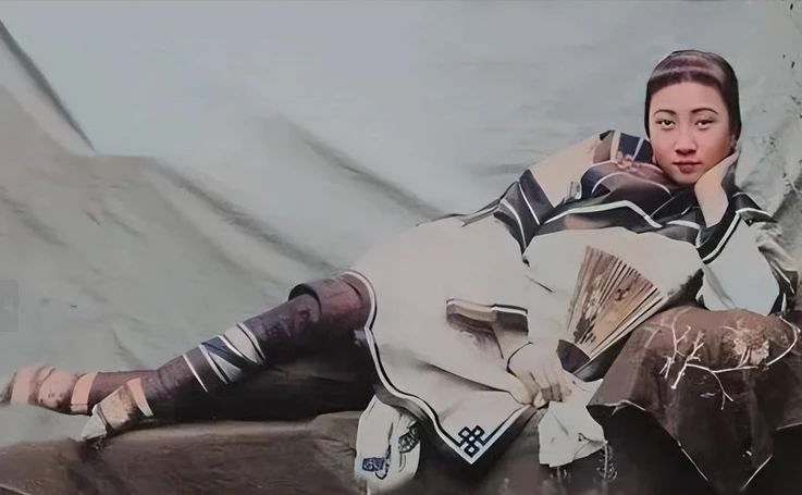 Ngắm loạt ảnh hiếm thời nhà Thanh, bất ngờ nhan sắc các kỹ nữ