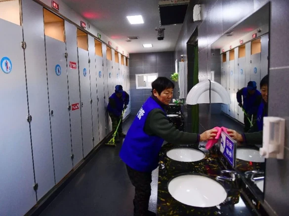 Nhà vệ sinh phi giới tính: Người cho nhân văn, kẻ cho là “kỳ quặc”