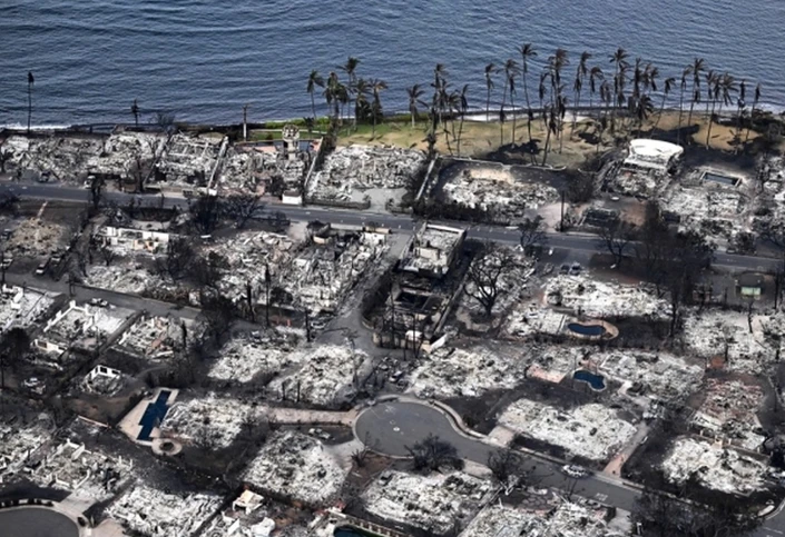 Ám ảnh hiện trường vụ cháy rừng thiêu rụi cả một thị trấn ở Hawaii
