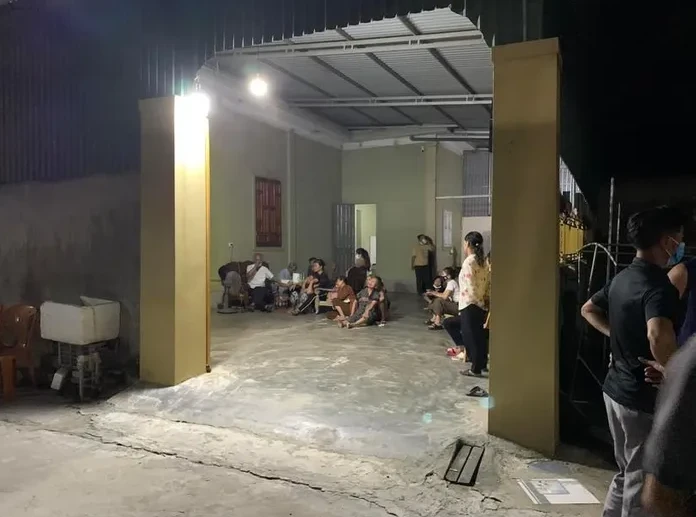 Sát hại hàng xóm vì cho rằng bị ném đá lên mái nhà