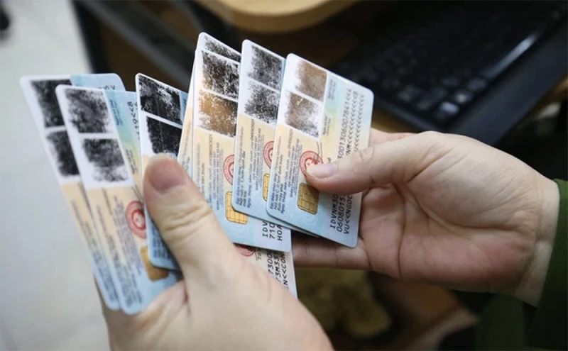 Video: Cảnh giác chiêu chụp ảnh căn cước công dân không rõ mục đích