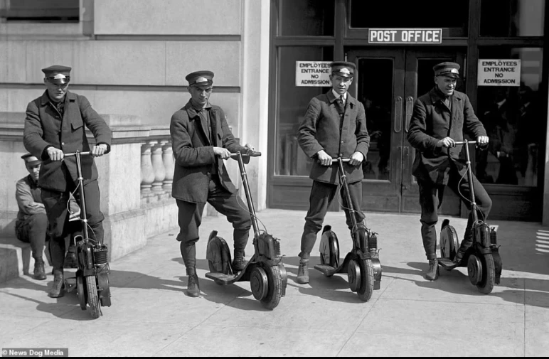 Hình ảnh xe scooter xuất hiện trên đường phố từ trăm năm trước