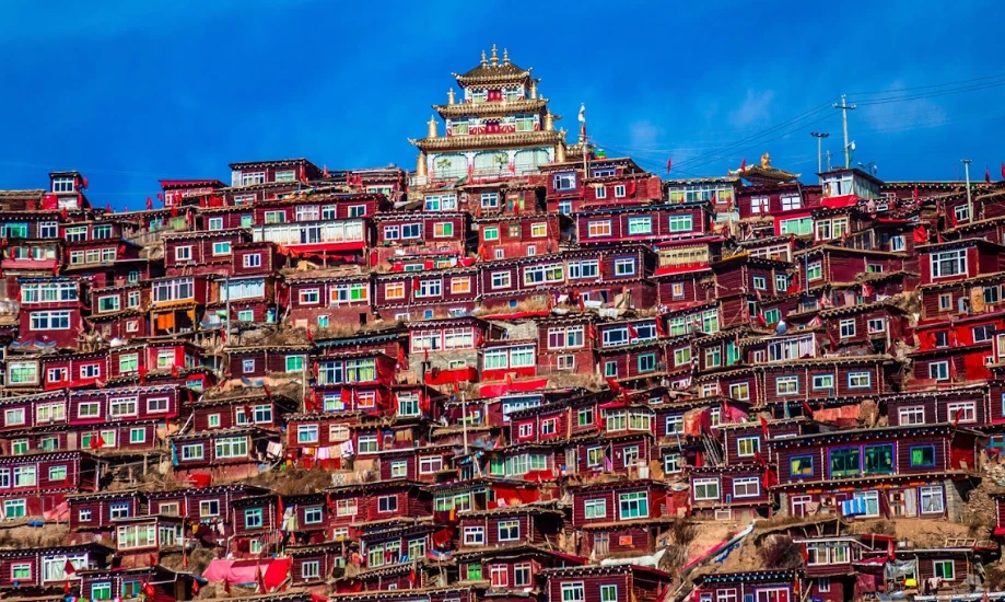 Khám phá Học viện Phật giáo lớn nhất thế giới