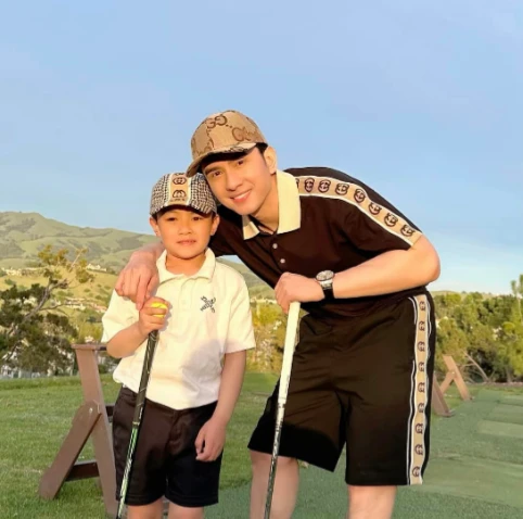 Tai nạn hàng không hy hữu khó tin: Máy bay bung nóc giữa trời