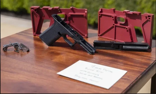 Video: Bị cấm nhưng súng vẫn bán tràn lan trên Facebook, Instagram