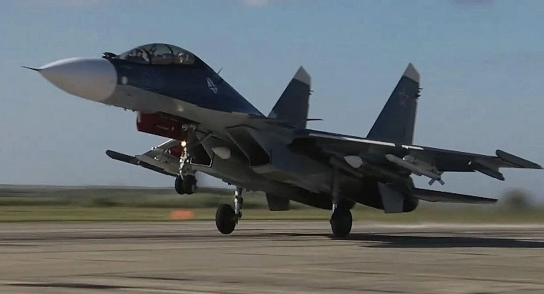 Su-30SM2 Nga lắp sẵn tên lửa R-37M, sẵn sàng đón đợi F-16