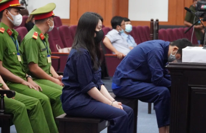 “Dì ghẻ” Quỳnh Trang bình tĩnh tại tòa, bị cáo Thái luôn cúi mặt