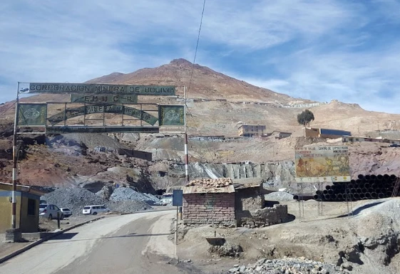 “Rợn người” ngọn núi bạc giàu có “ăn thịt” hàng triệu đàn ông