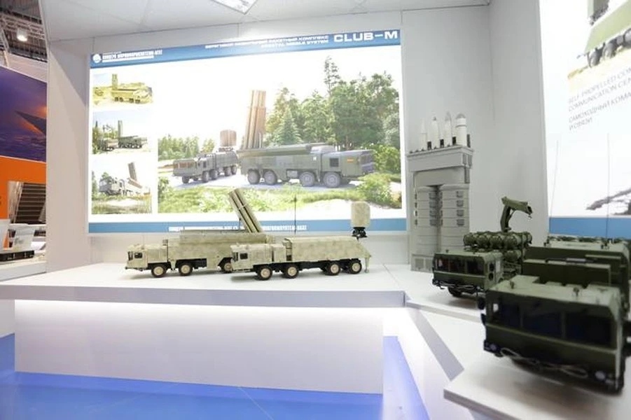 Tên lửa Kalibr và Onyx được "đồng nhất hóa" vào tổ hợp Club-M