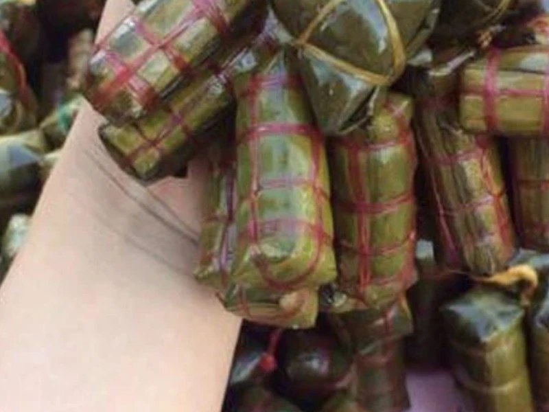 Video: Bánh tét phiên bản “con nhà nghèo” khiến netizen tranh cãi