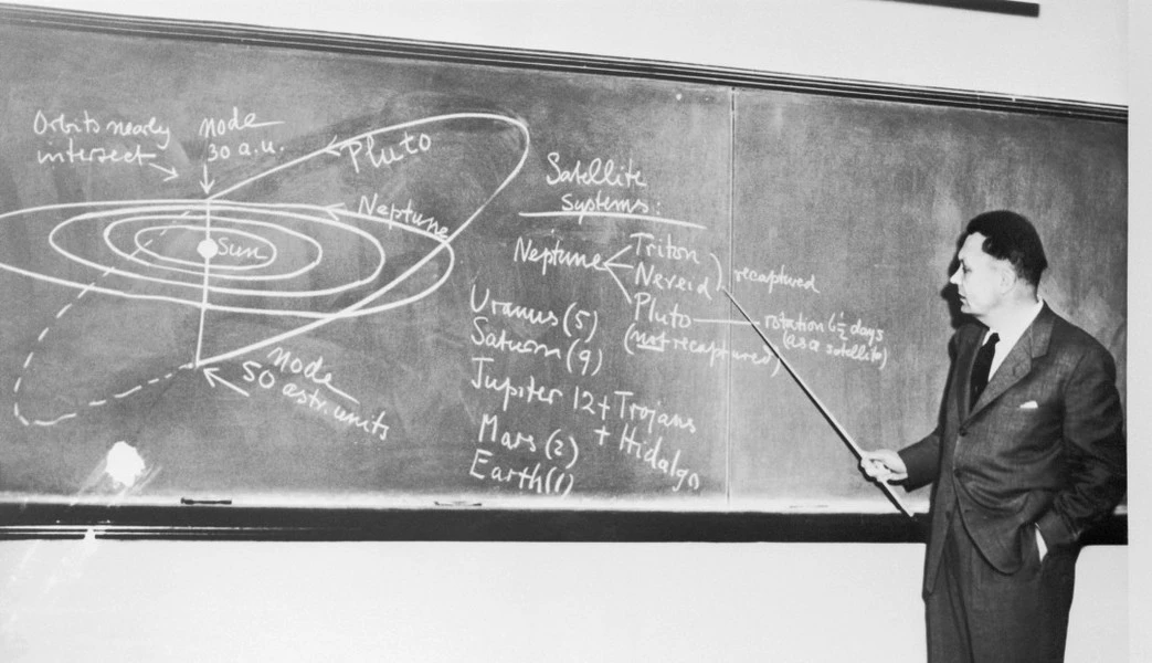 Mỹ từng có ý định cho nổ tung Mặt trăng bằng bom hạt nhân
