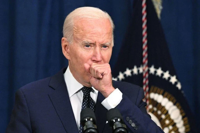 Video: Ông Biden chia sẻ video từ phòng cách ly Covid trấn an người dân