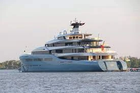 Video: Cận cảnh siêu du thuyền của chủ tịch CLB Tottenham Hotspur