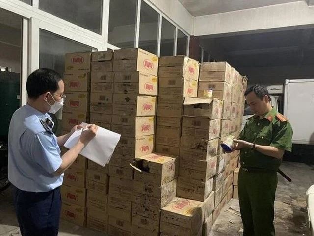 Doanh nghiệp Kem Tràng Tiền số 10 dùng nguyên liệu “hết date”