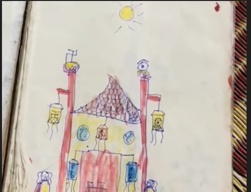 Giật mình thấy hình vẽ trong cuốn sổ tay của bé trai 8 tuổi