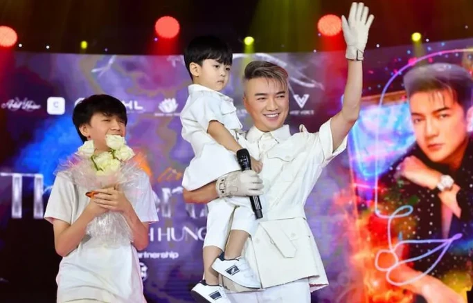 Video: Bất ngờ lý do Đàm Vĩnh Hưng công khai con trai ruột 3 tuổi