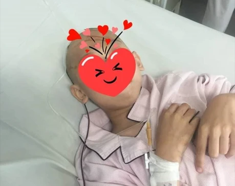 Thương tâm bé trai chấn thương sọ não vì bị khung cửa sắt rơi trúng đầu