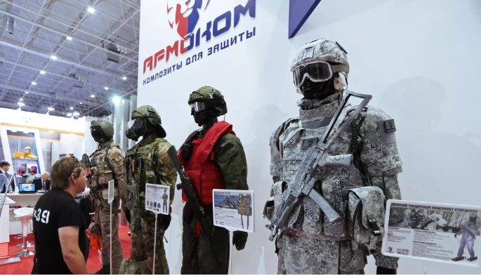 Cận cảnh áo khoác “tàng hình” Nga trang bị cho binh lính tham chiến