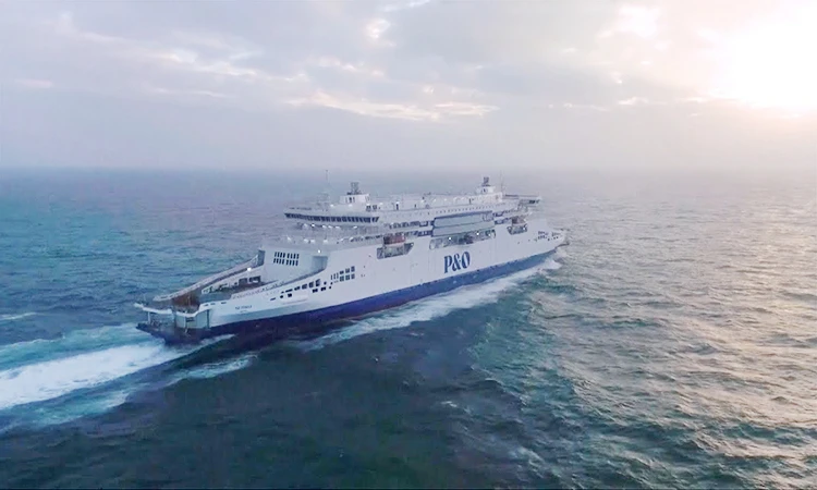 Cận cảnh tàu hai đầu lớn nhất thế giới vừa được xuất xưởng