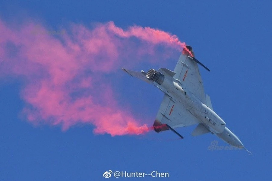 Tiêm kích J-10CE Trung Quốc đánh bại bản nâng cấp của F-16