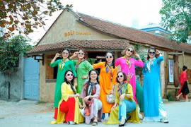 Người Việt chi 41,5 tỷ đồng để mua áo dài online