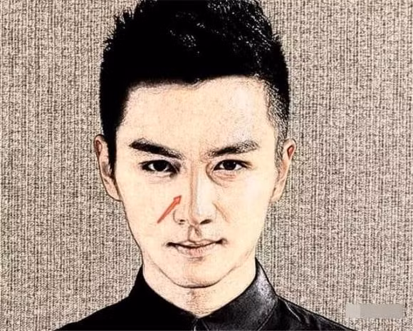  5. Đàn ông có mũi thẳng. Đàn ông có mũi thẳng có nhiều khả năng thành công hơn trong việc khởi nghiệp. Bởi vì những người đàn ông mũi thẳng thường rất may mắn với những người cao quý và thường nhận được sự ủng hộ và hướng dẫn;