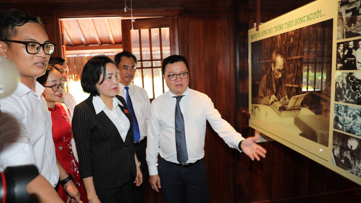 View - Sống lại ký ức hào hùng ở Trường báo Huỳnh Thúc Kháng | Báo Tri thức và Cuộc sống - TIN TỨC PHỔ BIẾN KIẾN THỨC 24H