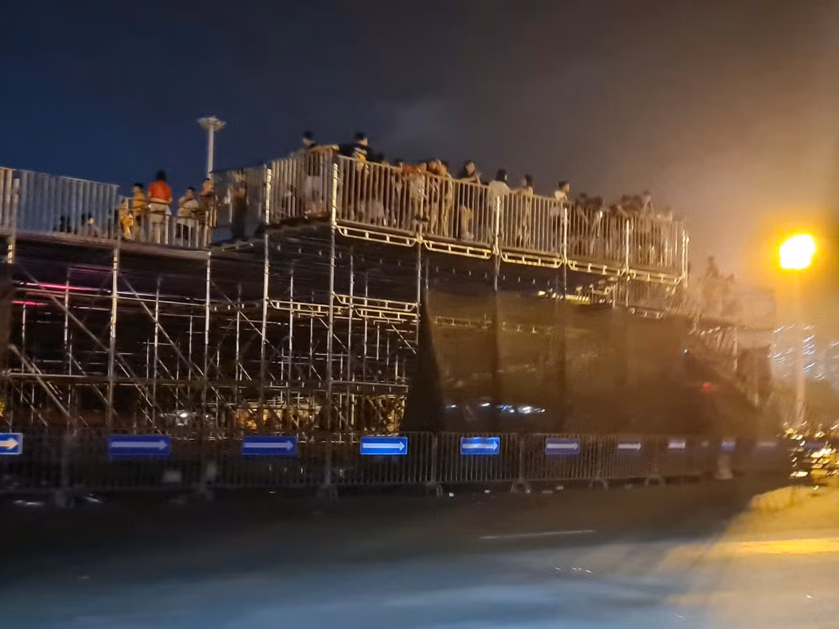 Chọn chỗ cao, thoáng để có góc nhìn tốt nhất.