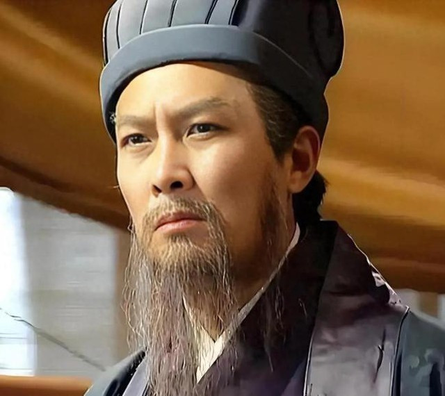 Ngày xử trảm Mã Tắc, nước mắt Gia Cát Lượng rơi xuống đất, tạo thành những vết lõm nhỏ. (Ảnh: Sohu)