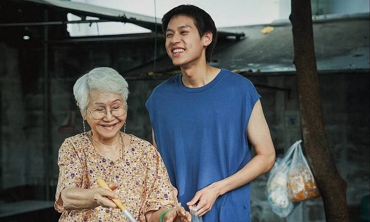 Khi bước vào tuổi già, ai cũng mong có thể tận hưởng một cuộc sống bình an, vui vẻ bên con cháu. (Ảnh minh họa)