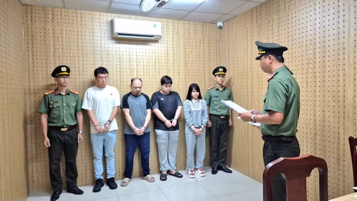 Các đối tượng bị công an TPHCM khởi tố, bắt tạm giam.