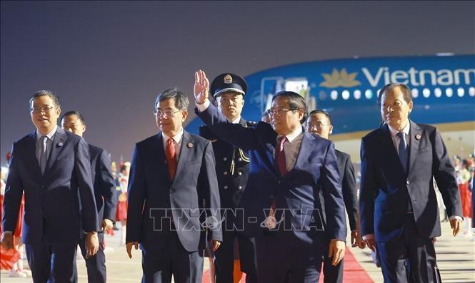 Thủ tướng Phạm Minh Chính đến Thiên Tân, bắt đầu chuyến tham dự Hội nghị Thượng đỉnh Tổ chức Hợp tác Thượng Hải (SCO) 2025. Ảnh: Dương Giang/TTXVN