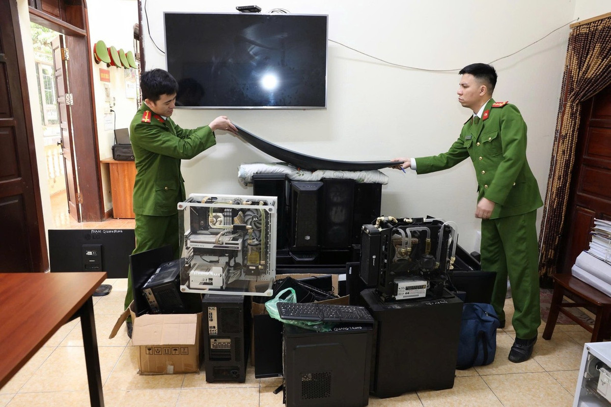 Tang vật vụ án.