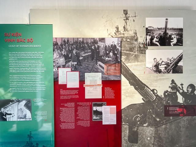 Triển lãm với những thước phim lịch sử quý (Ảnh Bộ Văn hóa, Thể thao &amp; Du lịch)