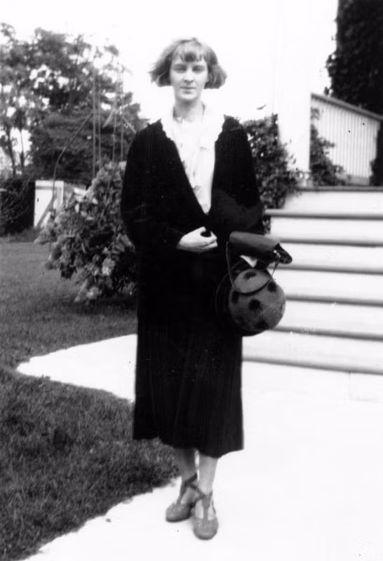 Sinh năm 1902 tại Milwaukee, bang Wisconsin (Mỹ) với tên nhũ danh là Mildred Fish, nữ điệp viên huyền thoại này sau đó theo chồng là Arvid Harnack về Đức sống. Ảnh: CBC.