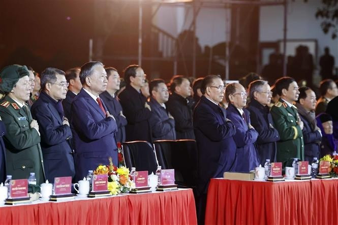 Tổng Bí thư Tô Lâm, các đồng chí lãnh đạo, nguyên lãnh đạo Đảng, Nhà nước dự Chương trình kỷ niệm 85 năm Ngày Bác Hồ về nước trực tiếp lãnh đạo Cách mạng Việt Nam (28/1/1941-28/1/2026) “Hai tay xây dựng một sơn hà”. Ảnh: Thống Nhất /TTXVN.