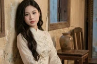 Bí quyết phối son với áo dài giúp gương mặt bừng sáng ngày xuân