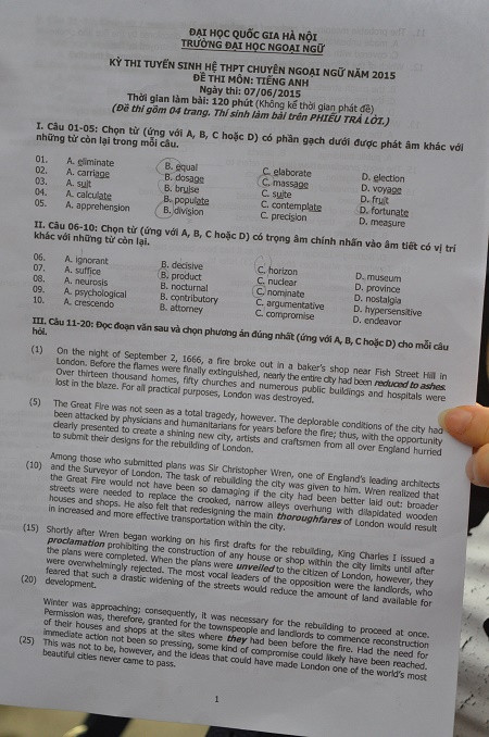 De thi tuyen sinh vao lop 10 mon Tieng anh chuyen Ngu DHQGHN nam 2015