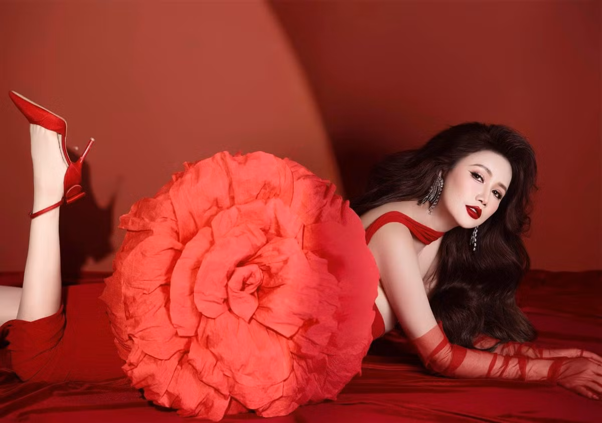 Diễn viên phim "Về nhà đi con" chú trọng chế độ ăn uống và tập thể dục. Cô hạn chế thịt và chất béo, khuyến khích ăn nhiều rau xanh, củ quả luộc hoặc hấp.