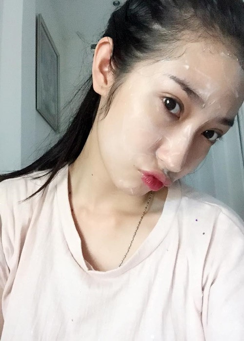 Khổng Tú Quỳnh chăm sóc làn da kỹ lưỡng từ nhiều năm nay.