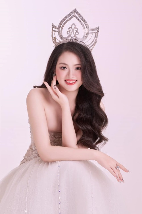 Mai Anh đăng quang Hoa hậu Việt Nam Thời đại 2022.